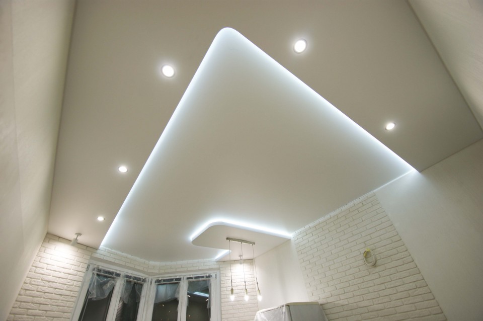 Заказать парящие натяжные потолки в г. Зубцов